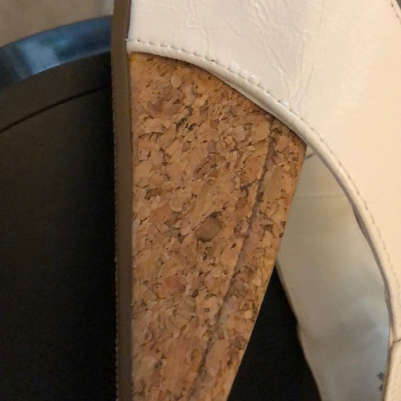 Sandals - Picture 5 of 5